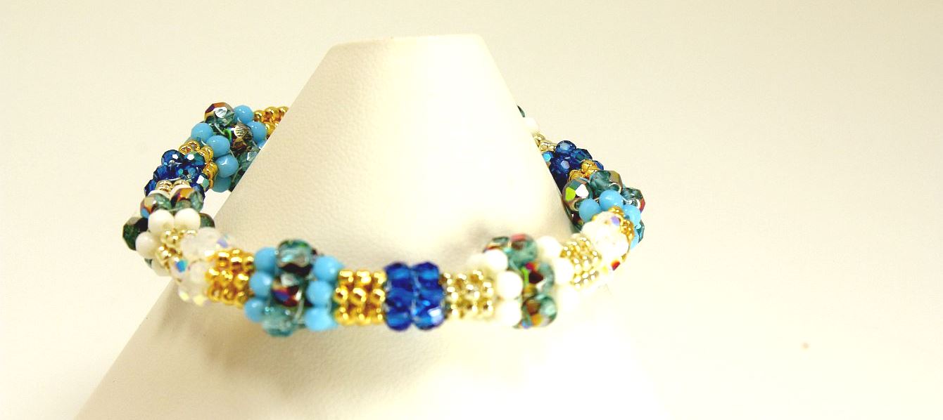 Crystal Blue Persuasion - Bracelet