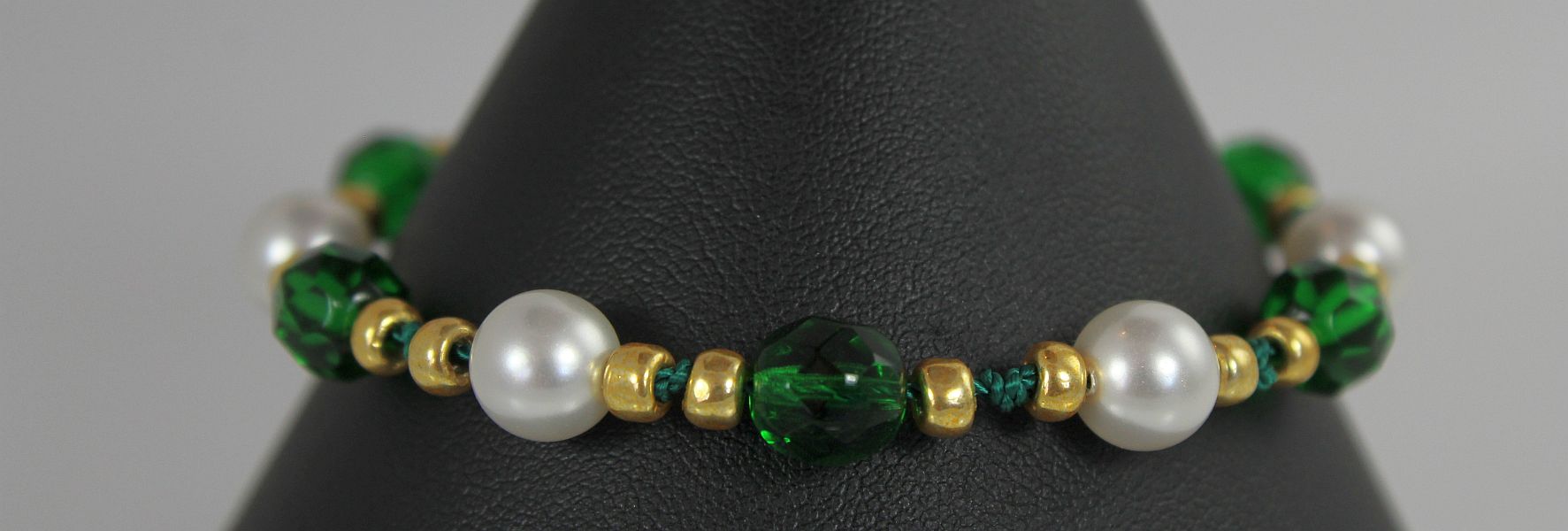Image of Evening Emerald Bracelet