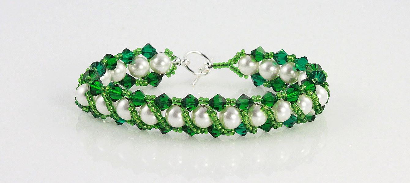 Image of Emeralds and Pearls Bracelet