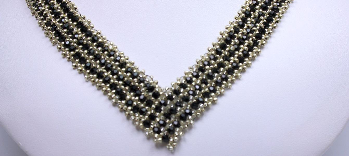 Black & Silver V - Necklace