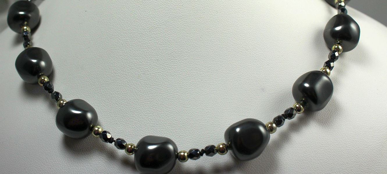 Baroque Pearl Choker