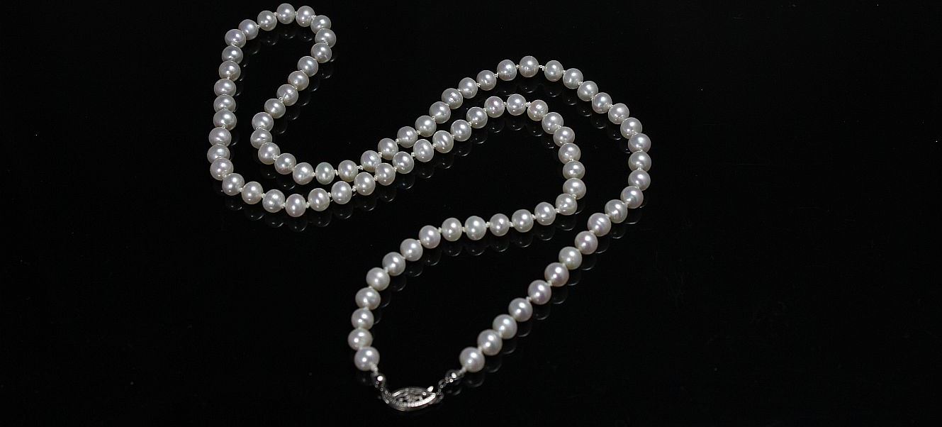 Image of Pearl Elegance Necklace