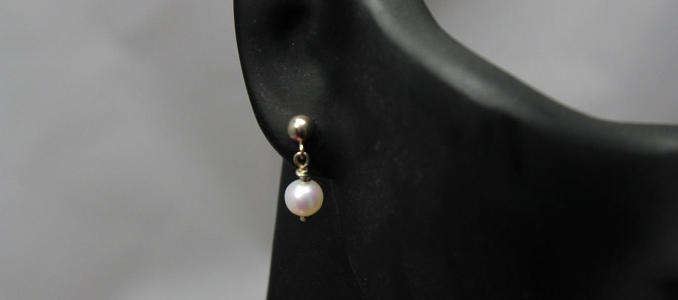 Image of Pearl Elegance Earrings